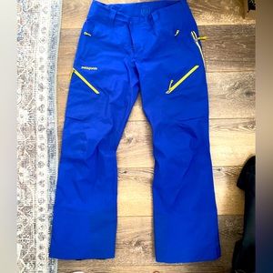 Patagonia women's ski/snowboard pants size SMALL